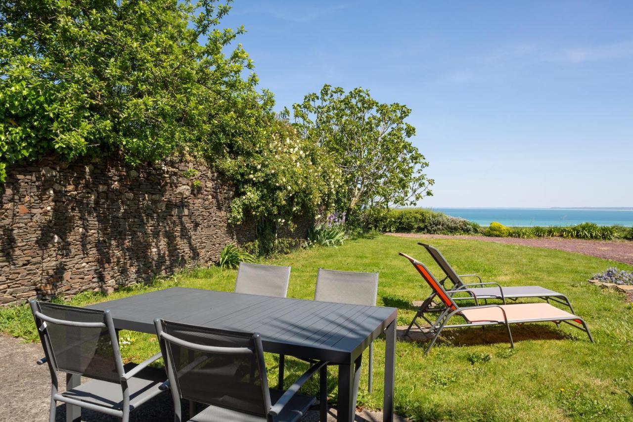 La Metairie-Du-Vauhariot - Vue Mer Et Mont Saint Michel - Piscine Chauffee - Acces Gr34 캉칼 외부 사진
